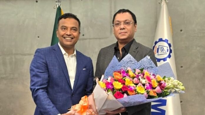 The President of BTMA congratulates Abdullah Al Mamun after his appointment as the association’s Spokesperson.