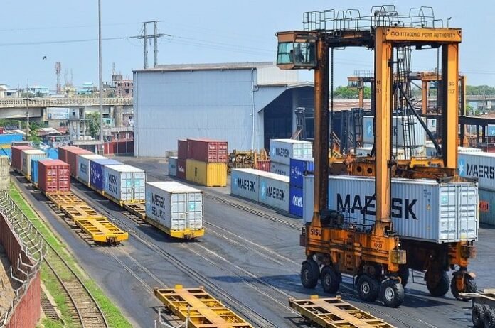 Bangladesh Trade Deficit Widens to $16.9B Amid Rising Imports, Weak Exports